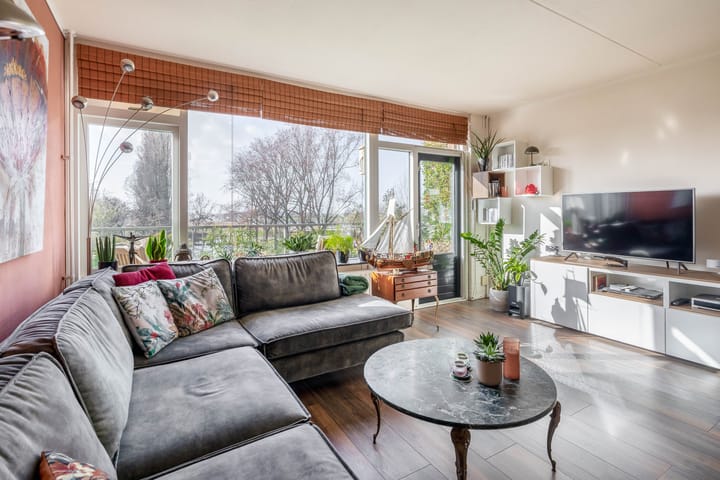 Foto 2 van van der Waalsstraat 25