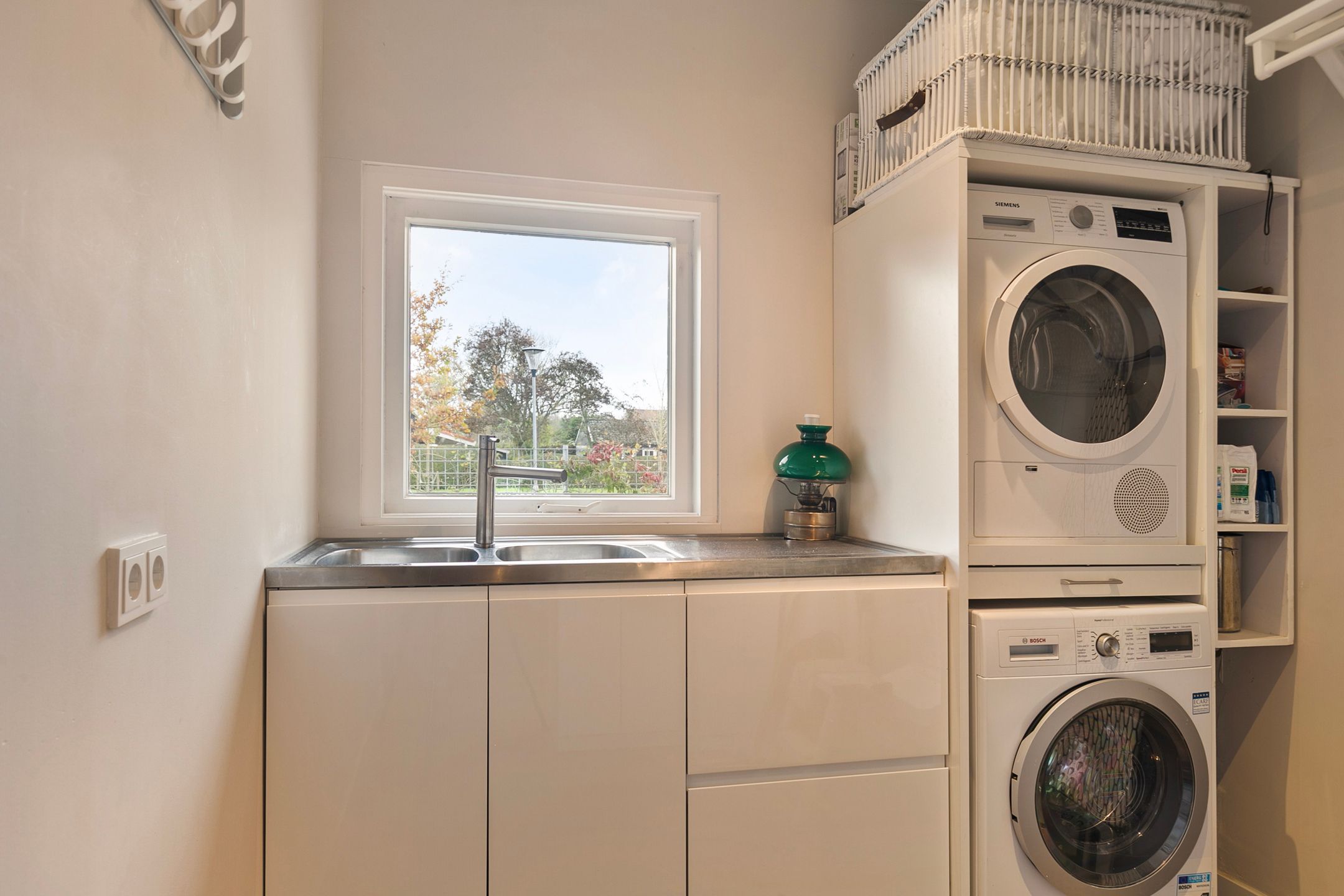 Foto 21 van Jhr. de Casembrootplein 23