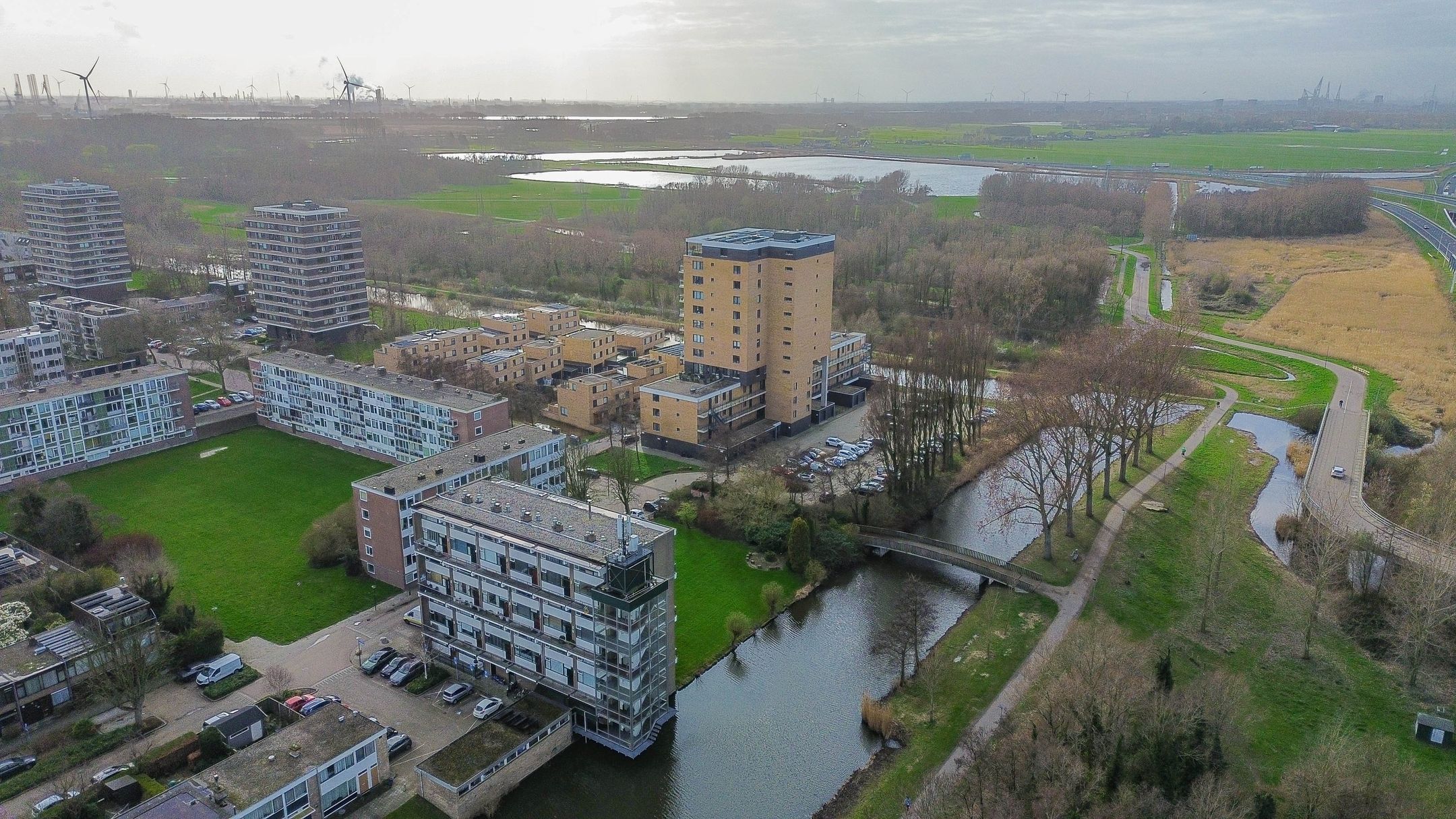 Foto 45 van van der Waalsstraat 25