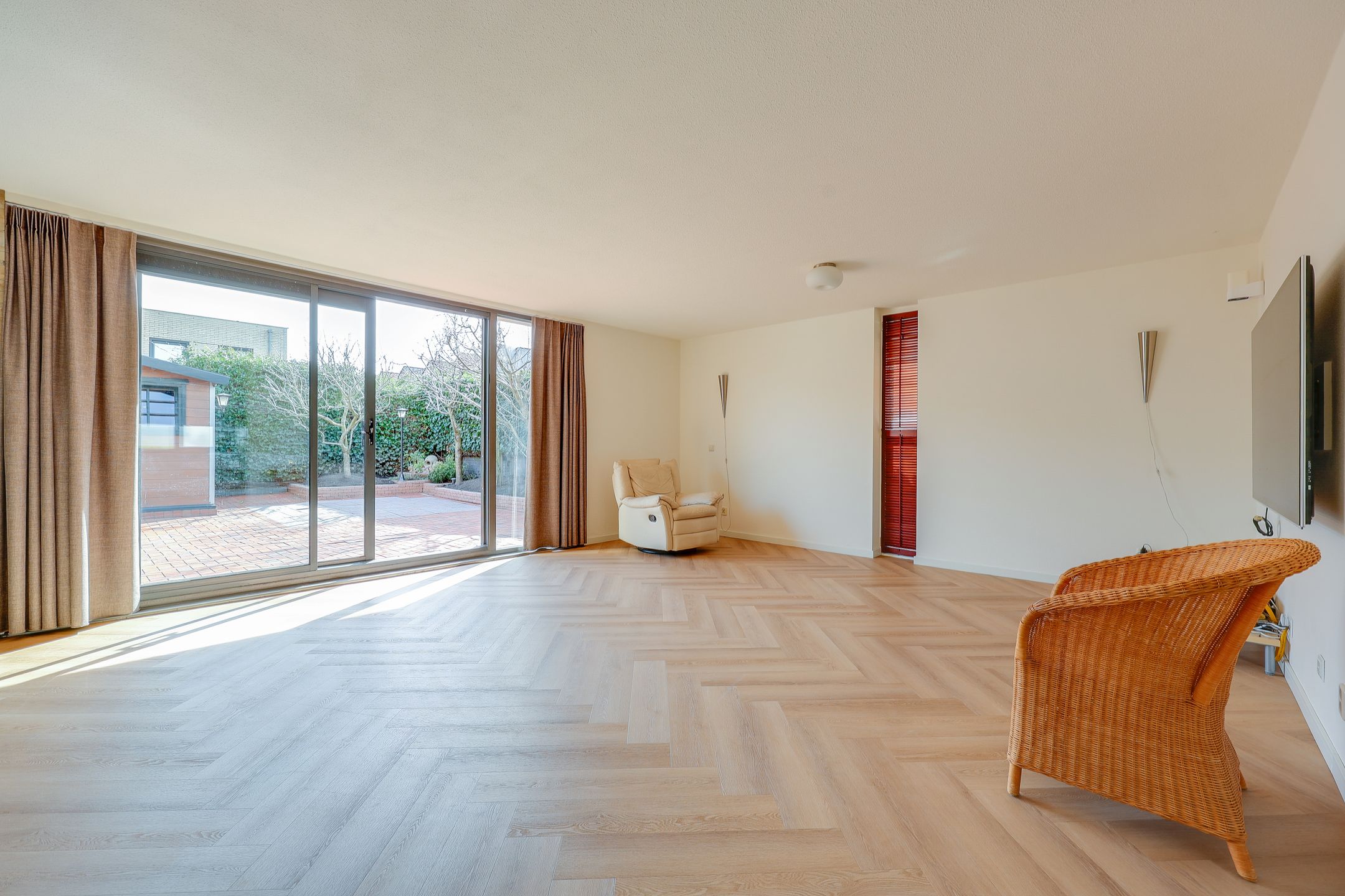 Photo 6 of E. du Perronstraat 35