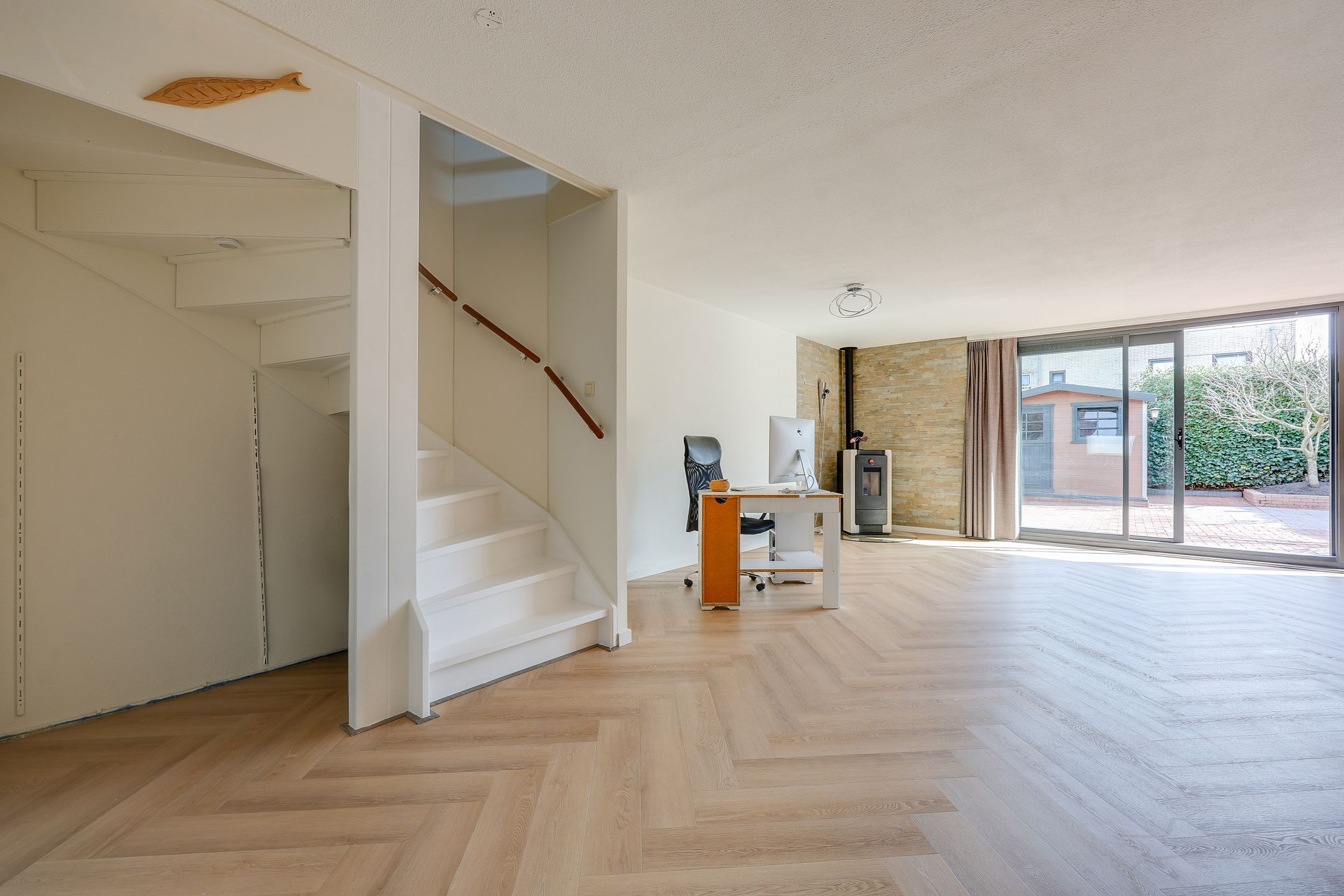 Photo 9 of E. du Perronstraat 35