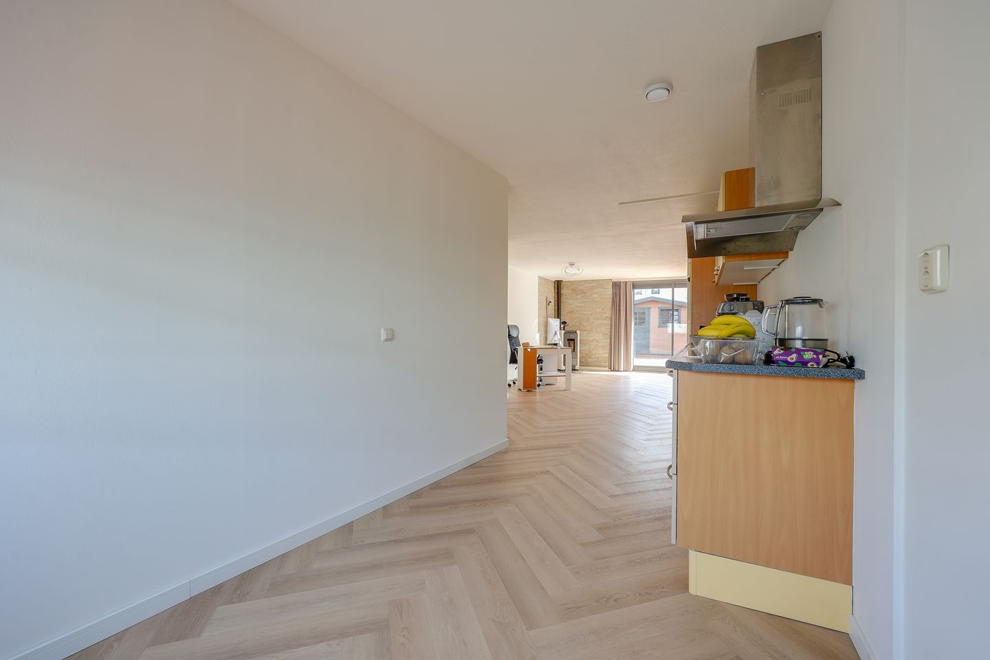 Photo 14 of E. du Perronstraat 35