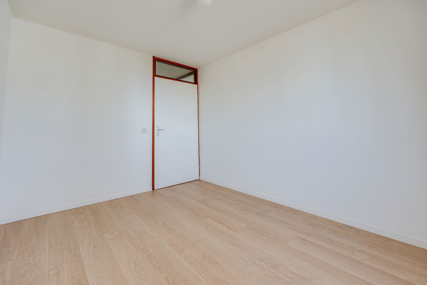 Photo 19 of E. du Perronstraat 35