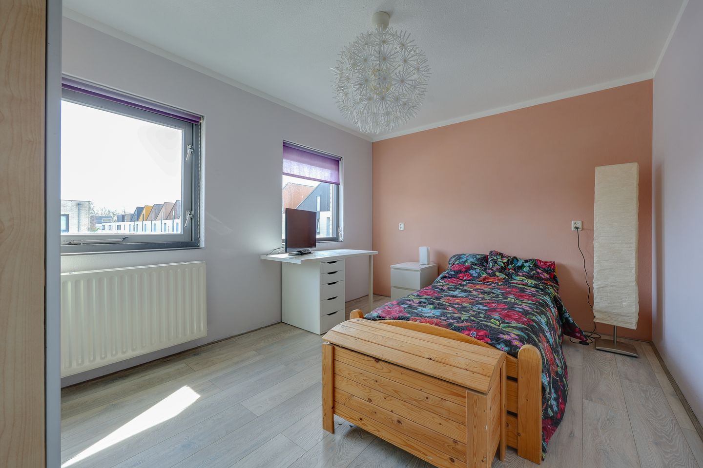 Photo 25 of E. du Perronstraat 35