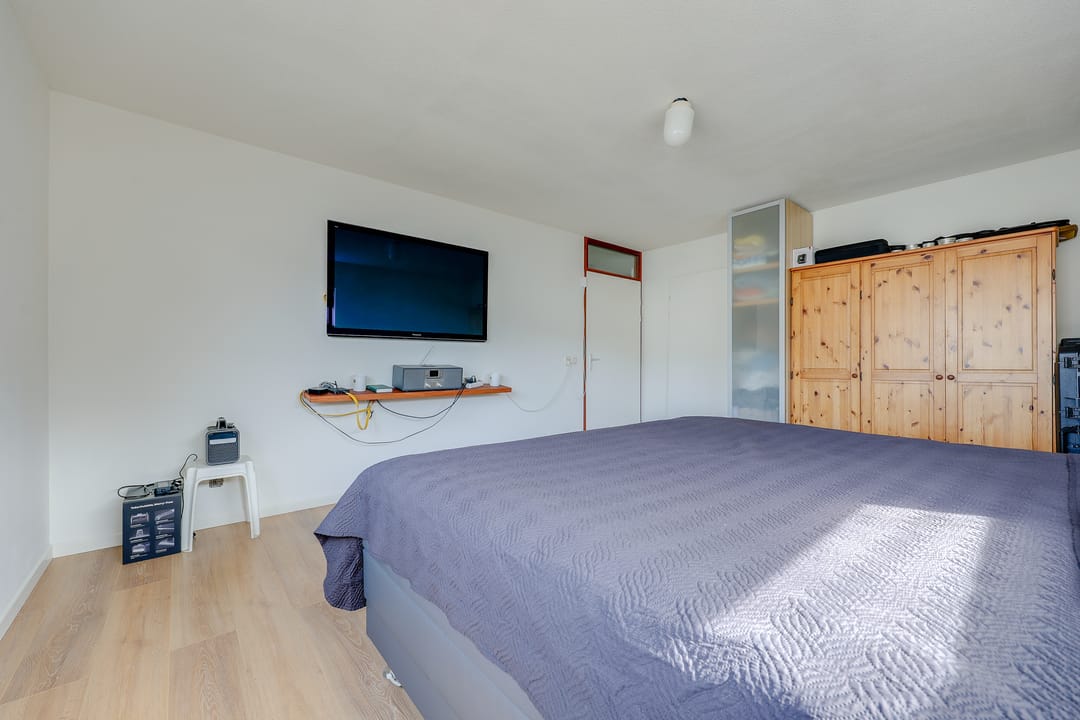 Photo 23 of E. du Perronstraat 35