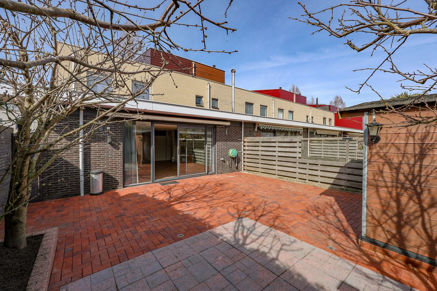 Photo 35 of E. du Perronstraat 35