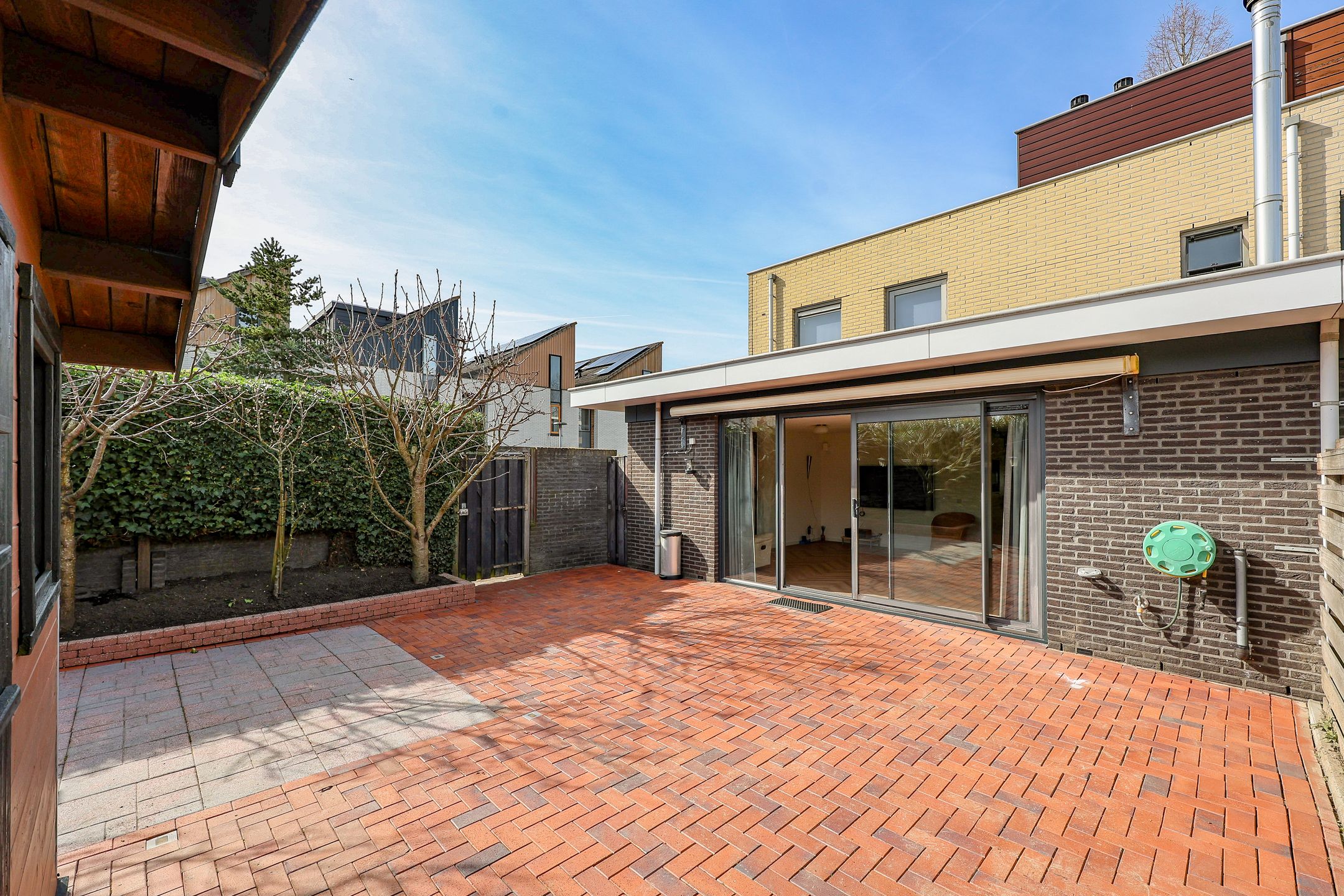 Photo 36 of E. du Perronstraat 35