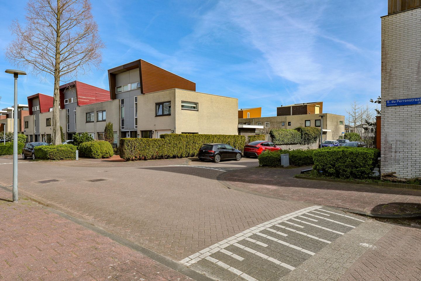Photo 44 of E. du Perronstraat 35