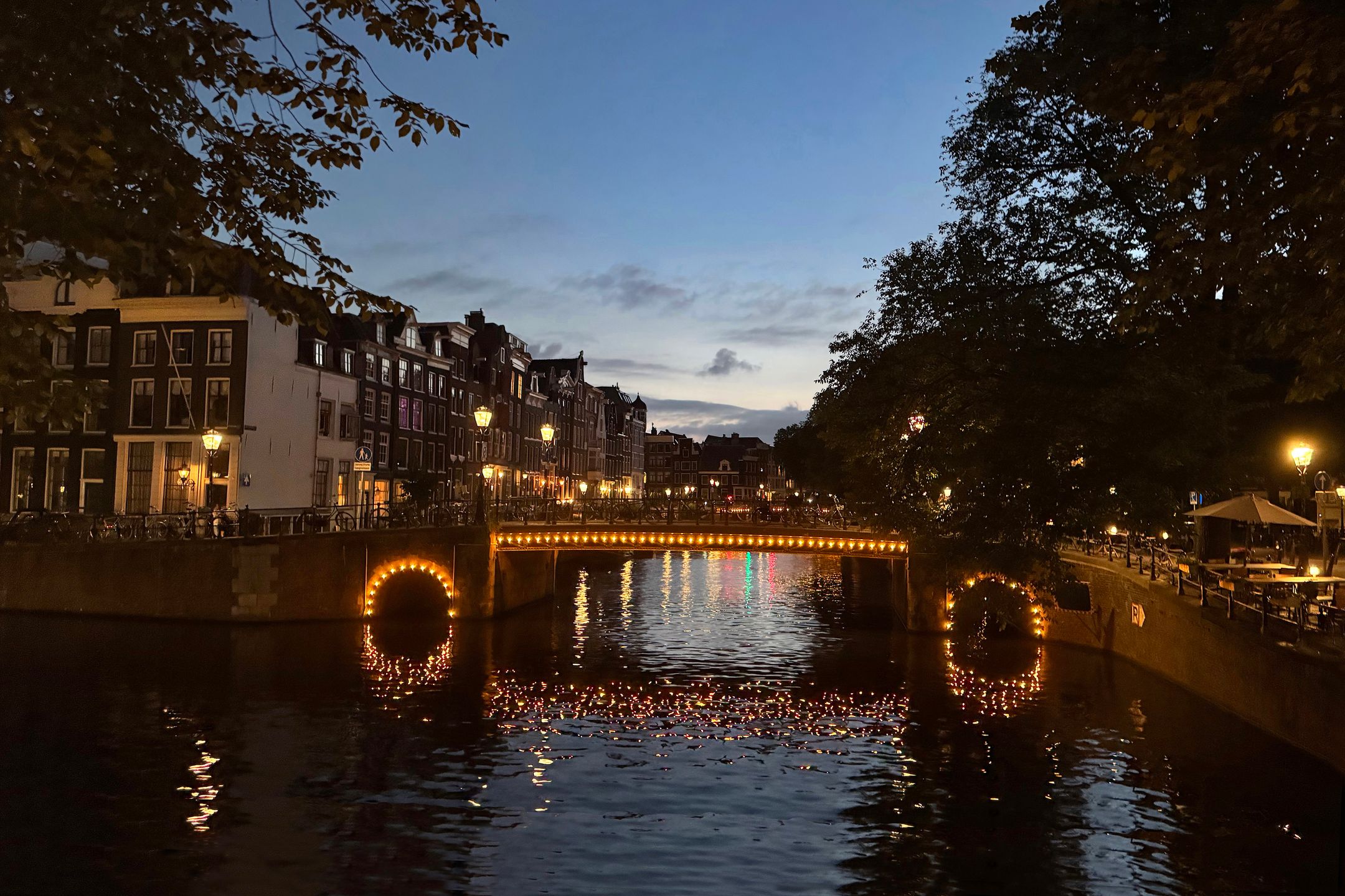 Exceptional 17th-Century Canal Apartment with High-End Turnkey Finish — 47