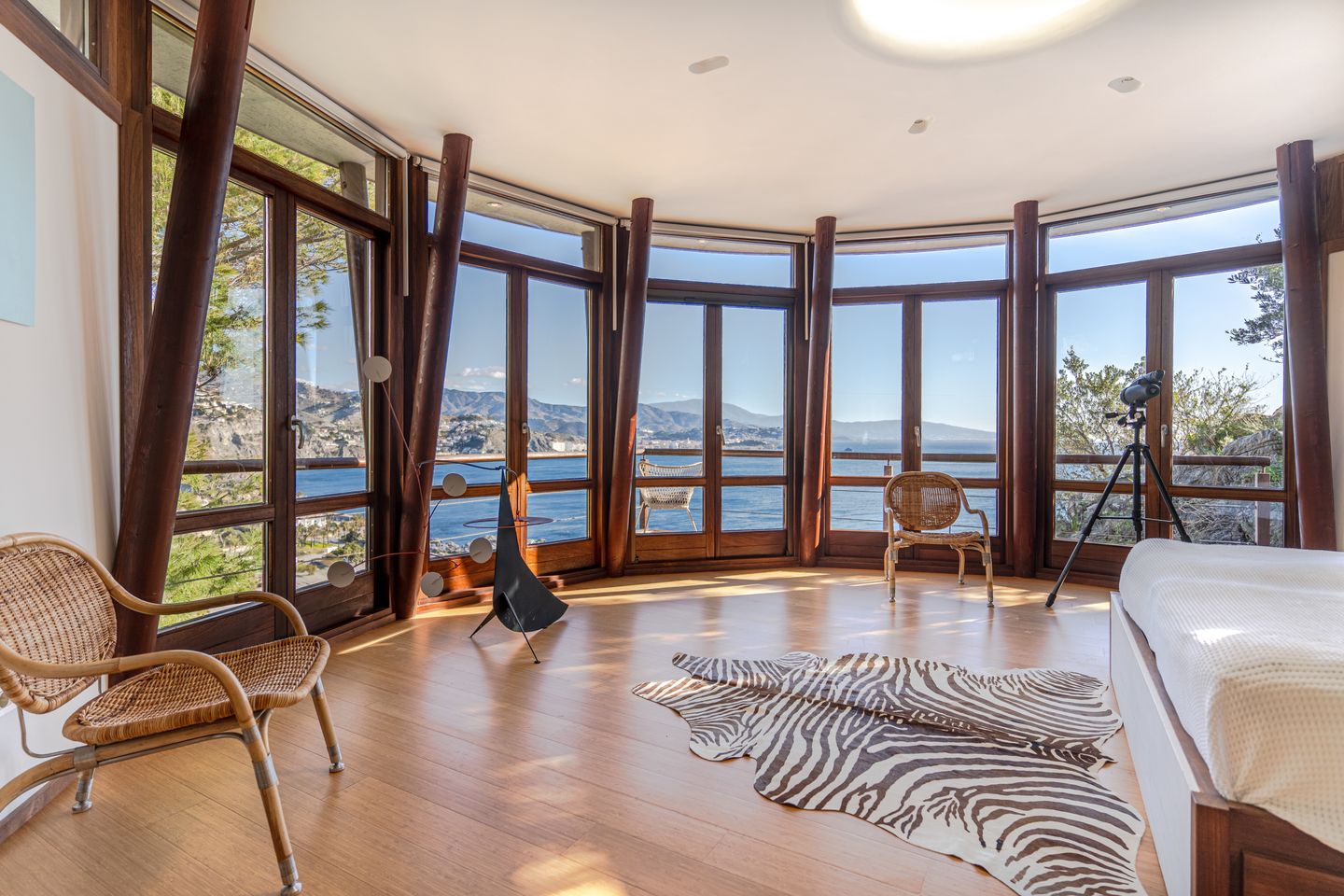 Foto 4 van Luxe villa met zeezicht