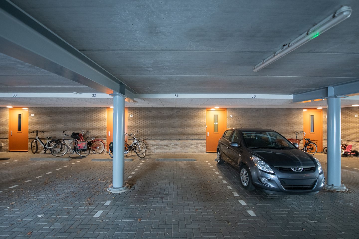 Photo 49 of Jan de Heemstraat 4-A
