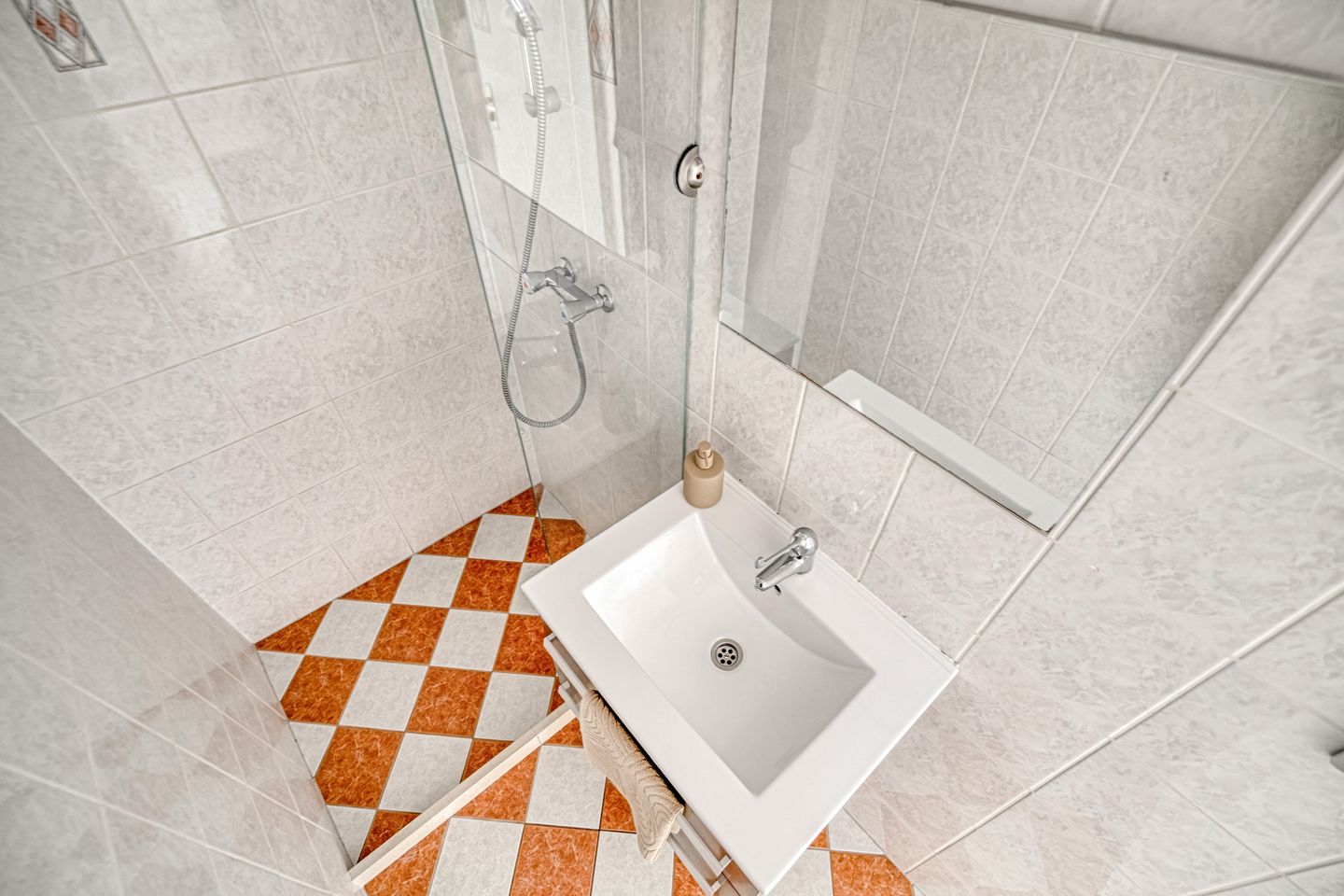 Photo 20 of Tsjaikovskilaan 9