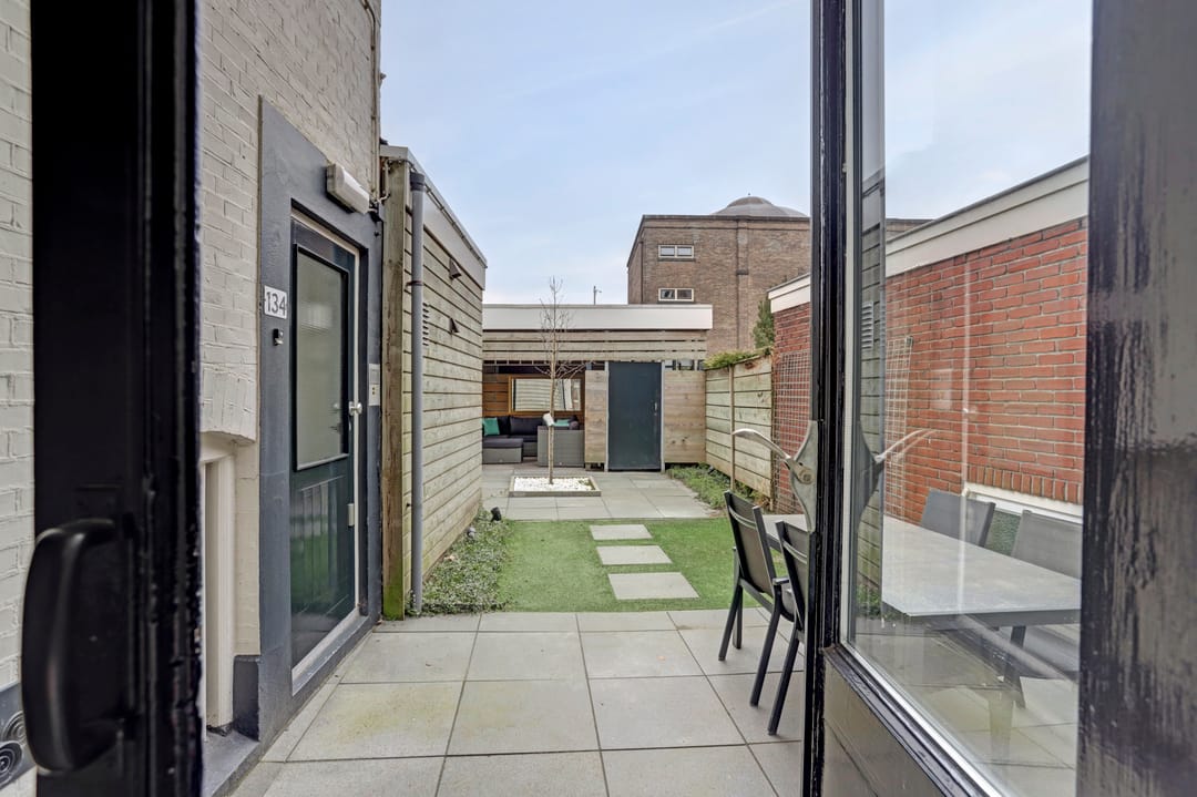 Photo 11 of Emmastraat 134