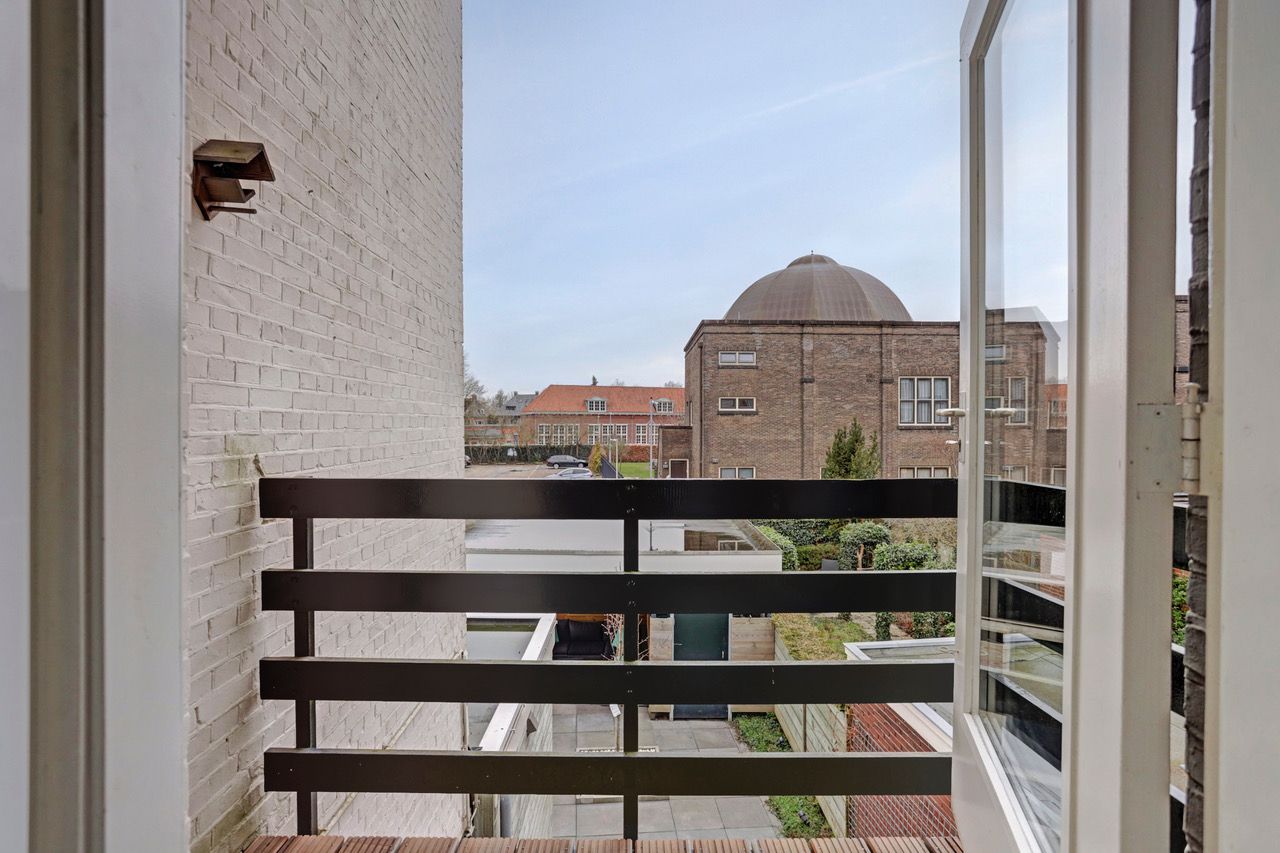 Photo 18 of Emmastraat 134