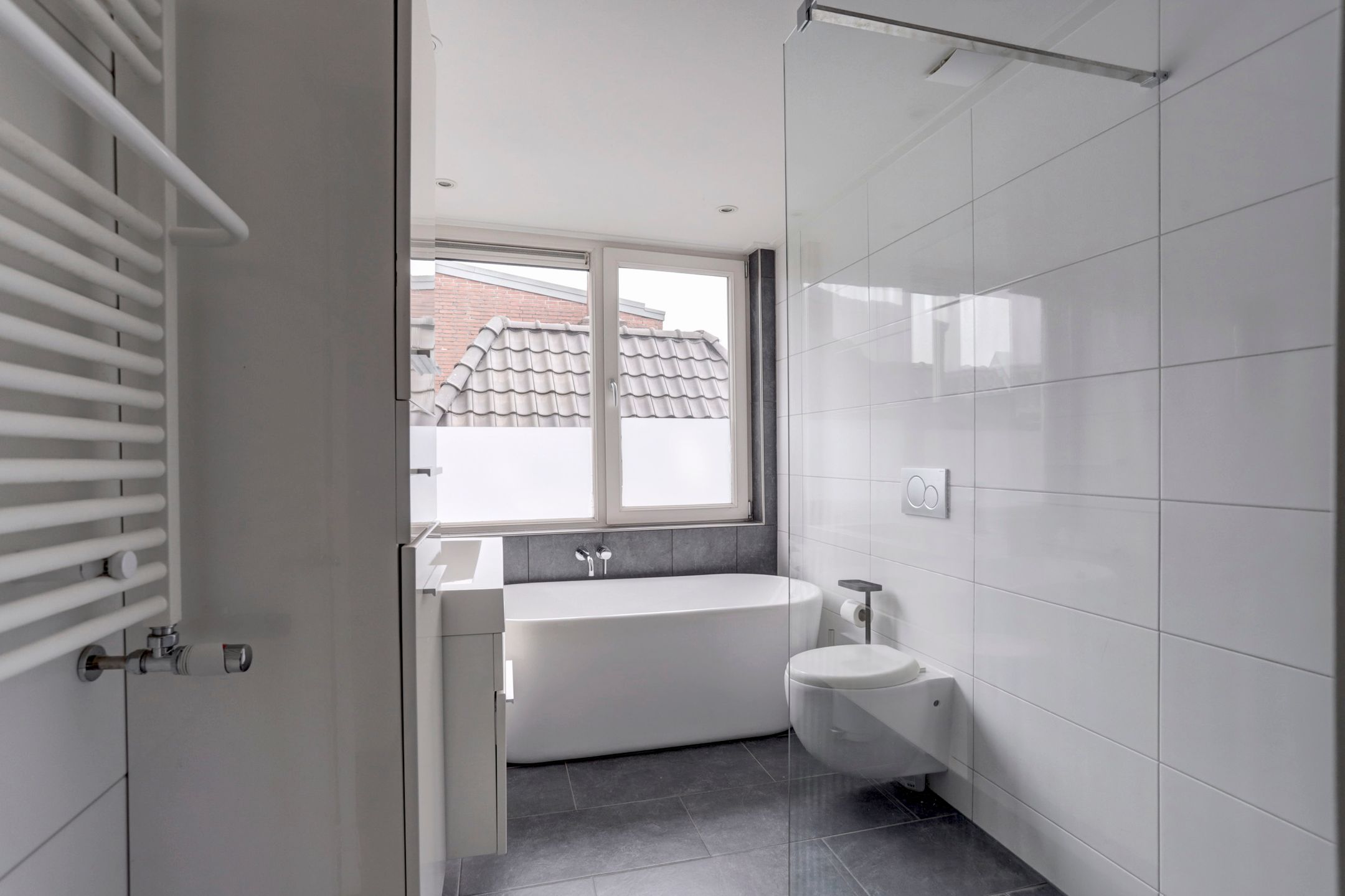 Photo 30 of Emmastraat 134