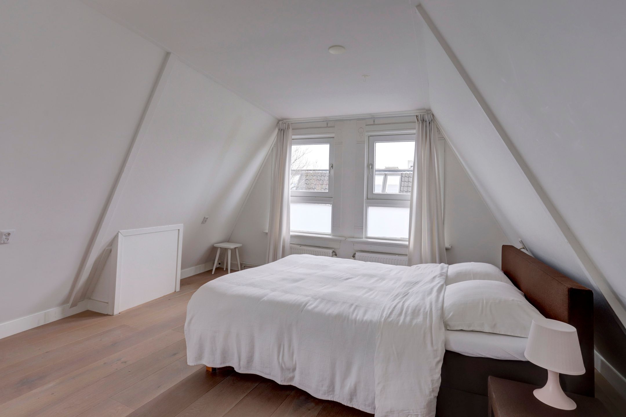 Photo 33 of Emmastraat 134