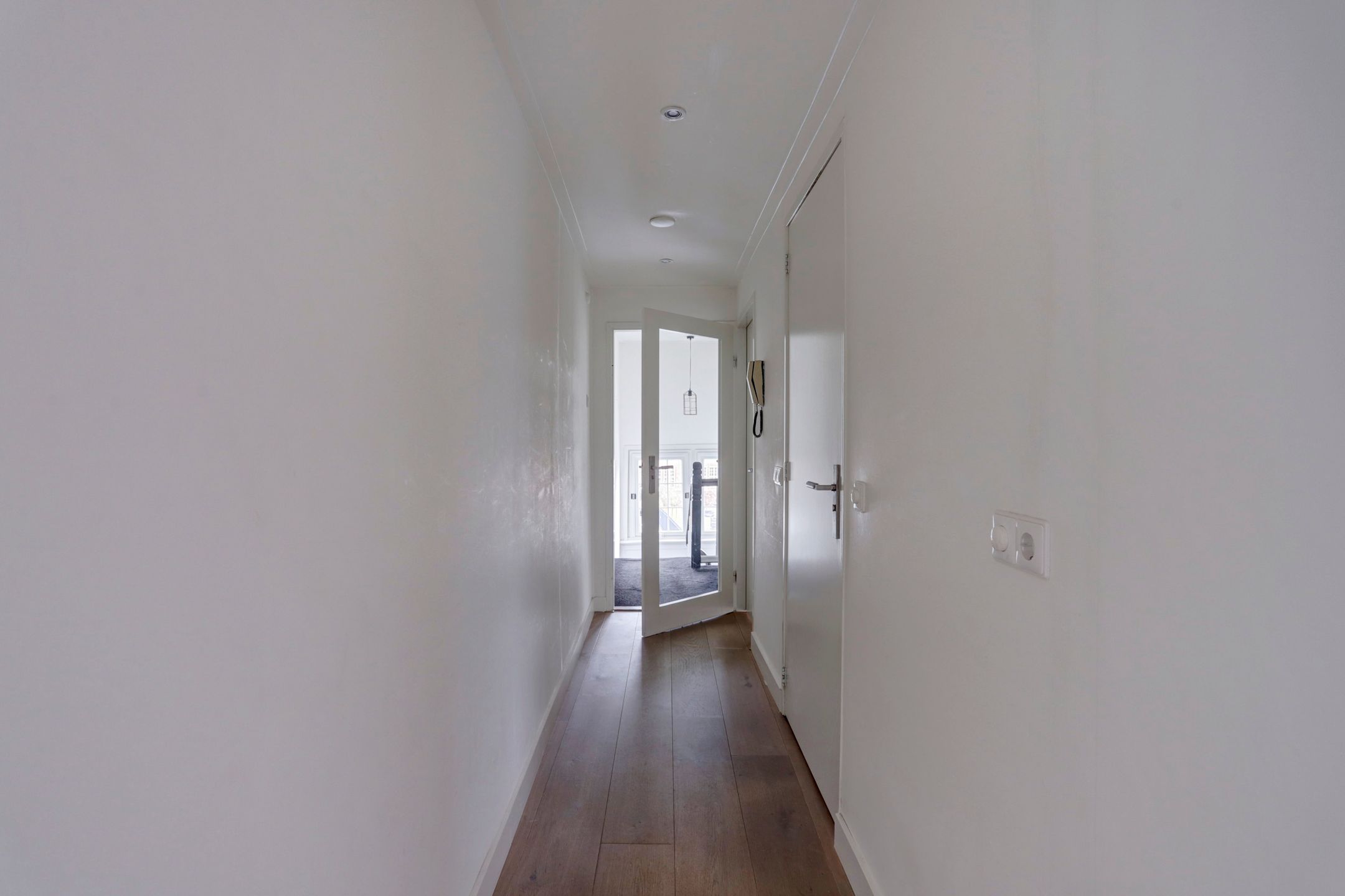 Photo 36 of Emmastraat 134