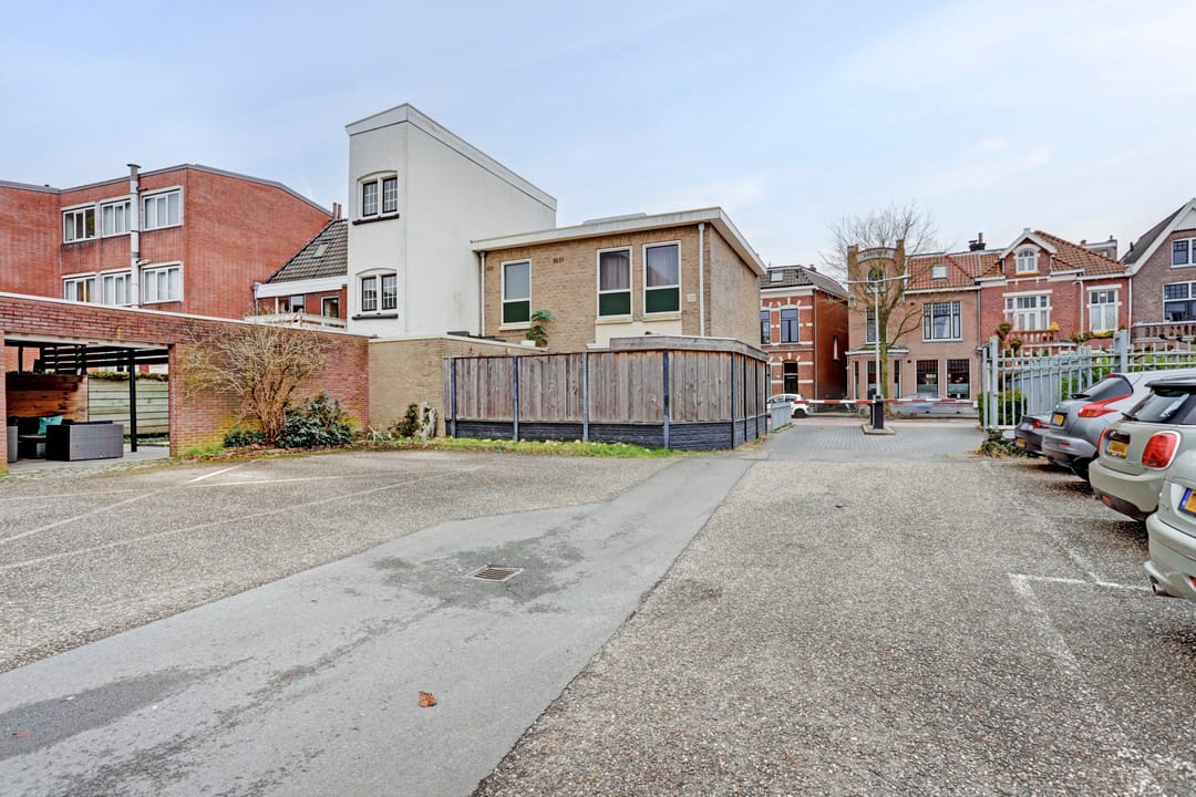 Photo 46 of Emmastraat 134