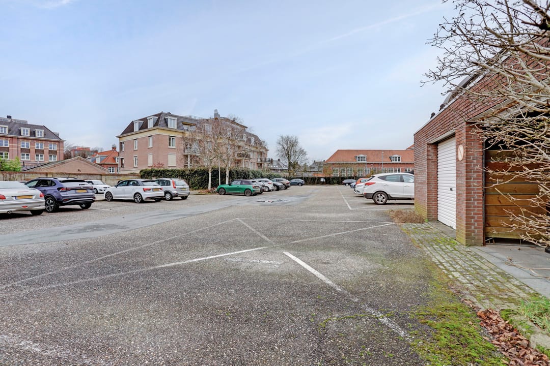 Photo 47 of Emmastraat 134