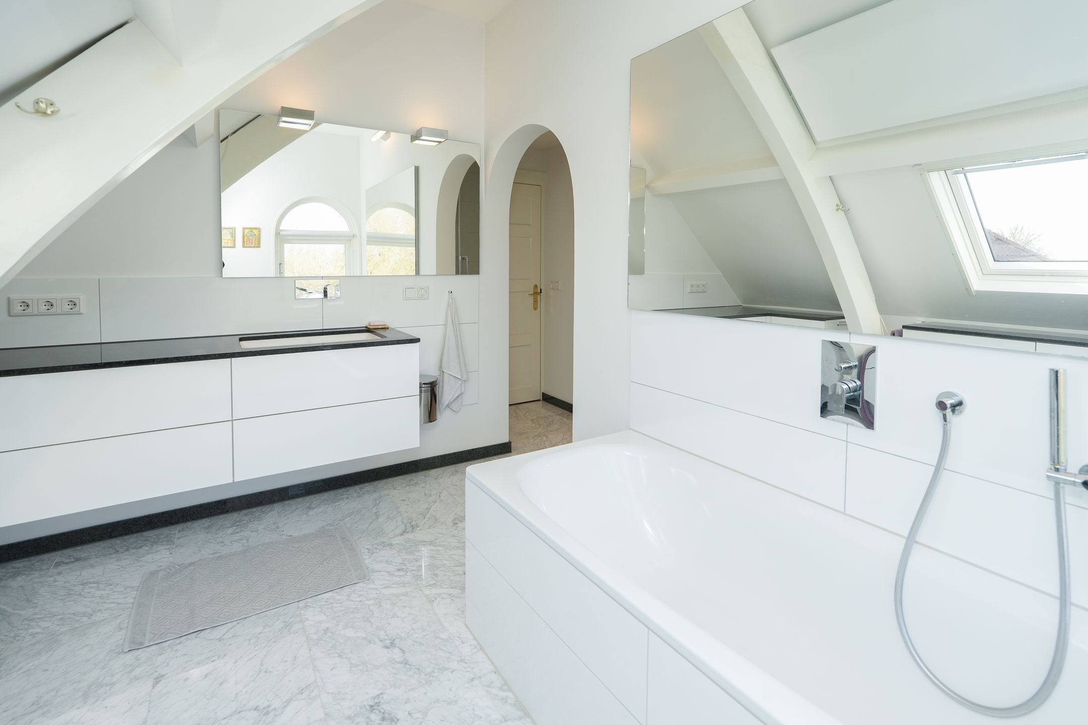 Foto 24 van Hezelstraat 17