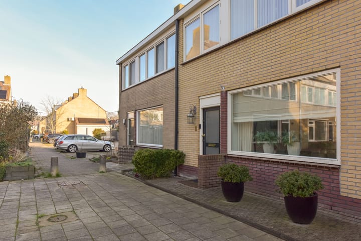 Photo 2 of Rotiusstraat 6