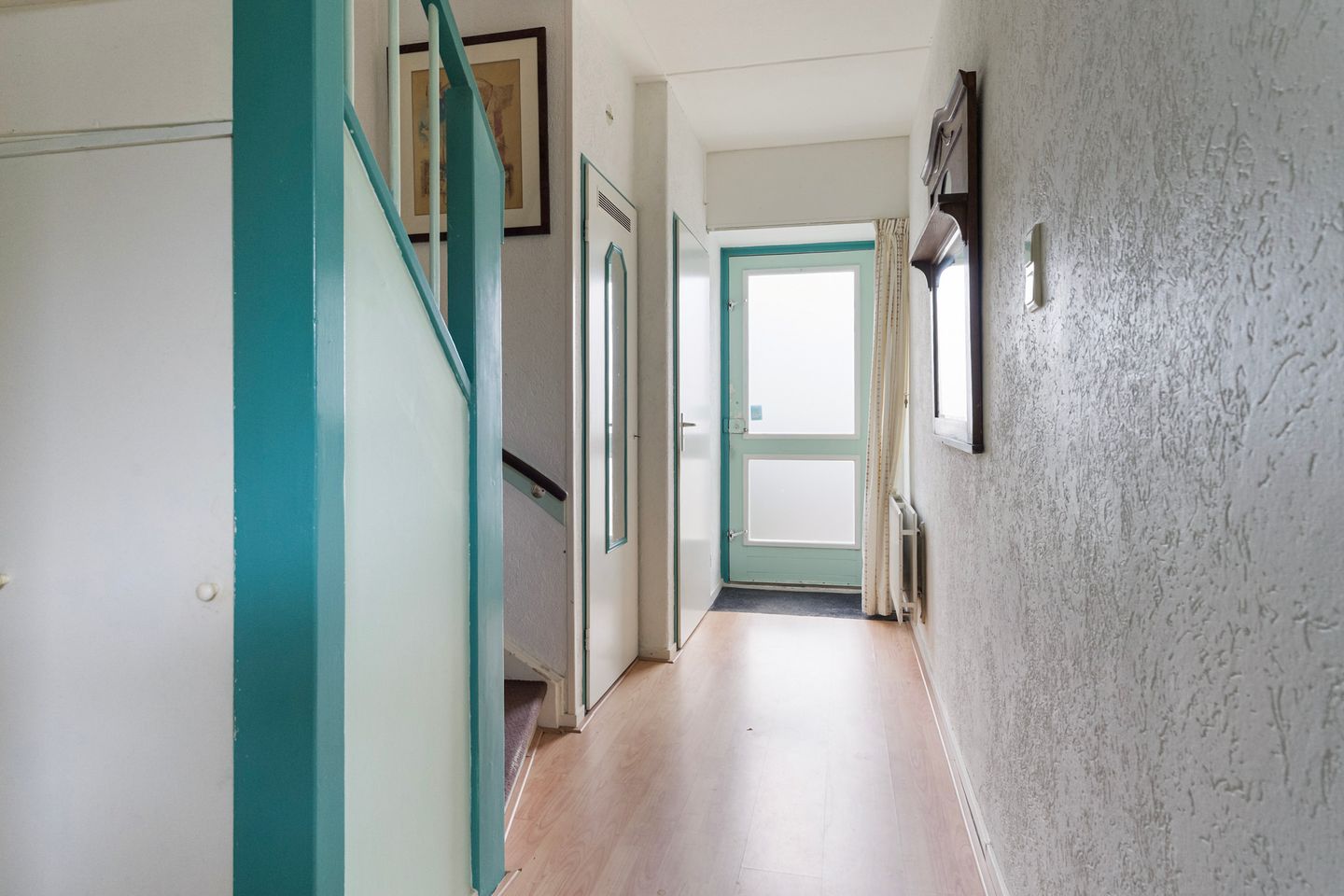 Photo 5 of Sixmastins 4