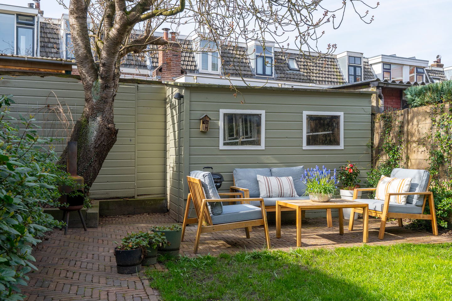 Charming 1930s Semi-Detached House with Deep West-Facing Garden — 19