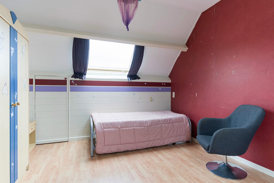 Photo 23 of Sixmastins 4