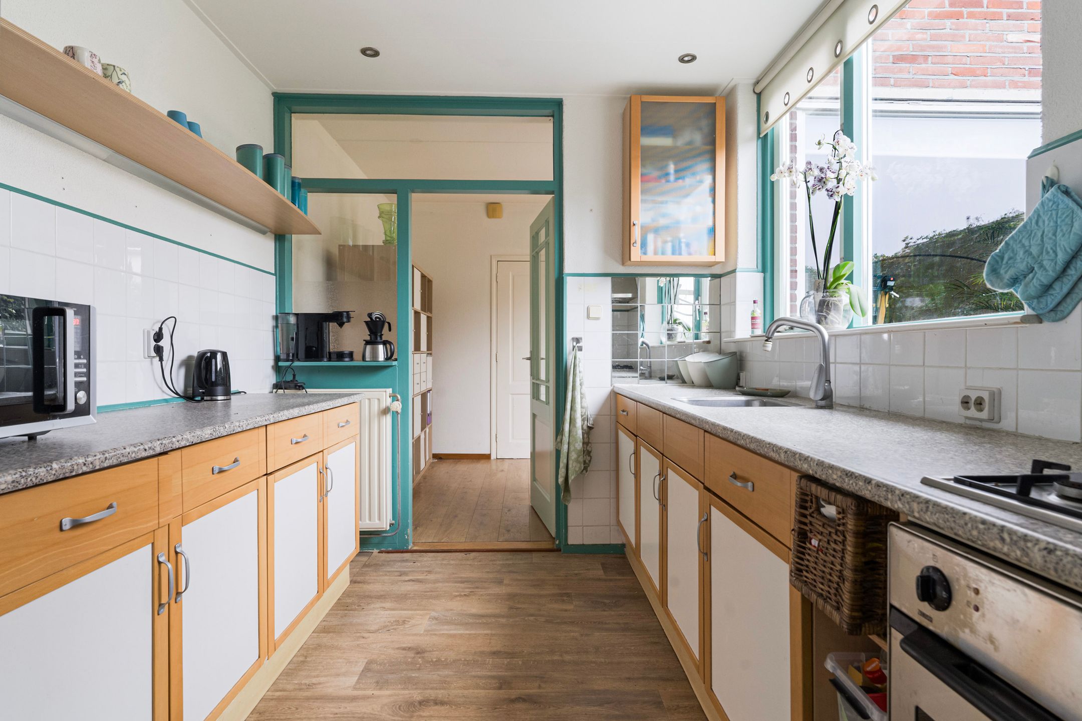 Photo 12 of Sixmastins 4