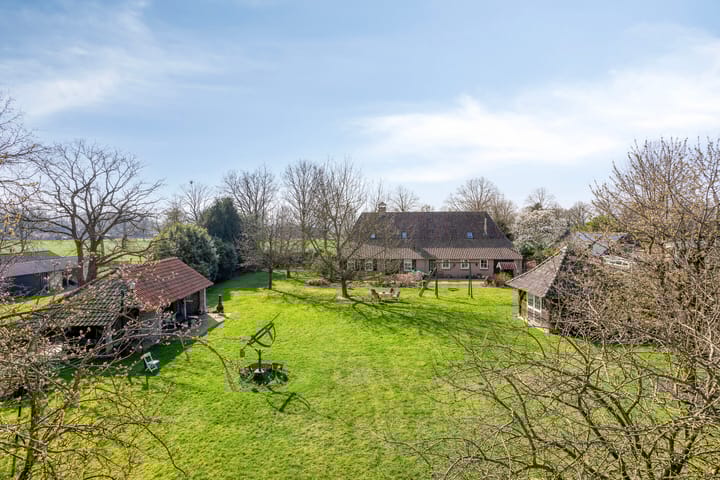 Photo 2 of Eikenheuvelweg 16