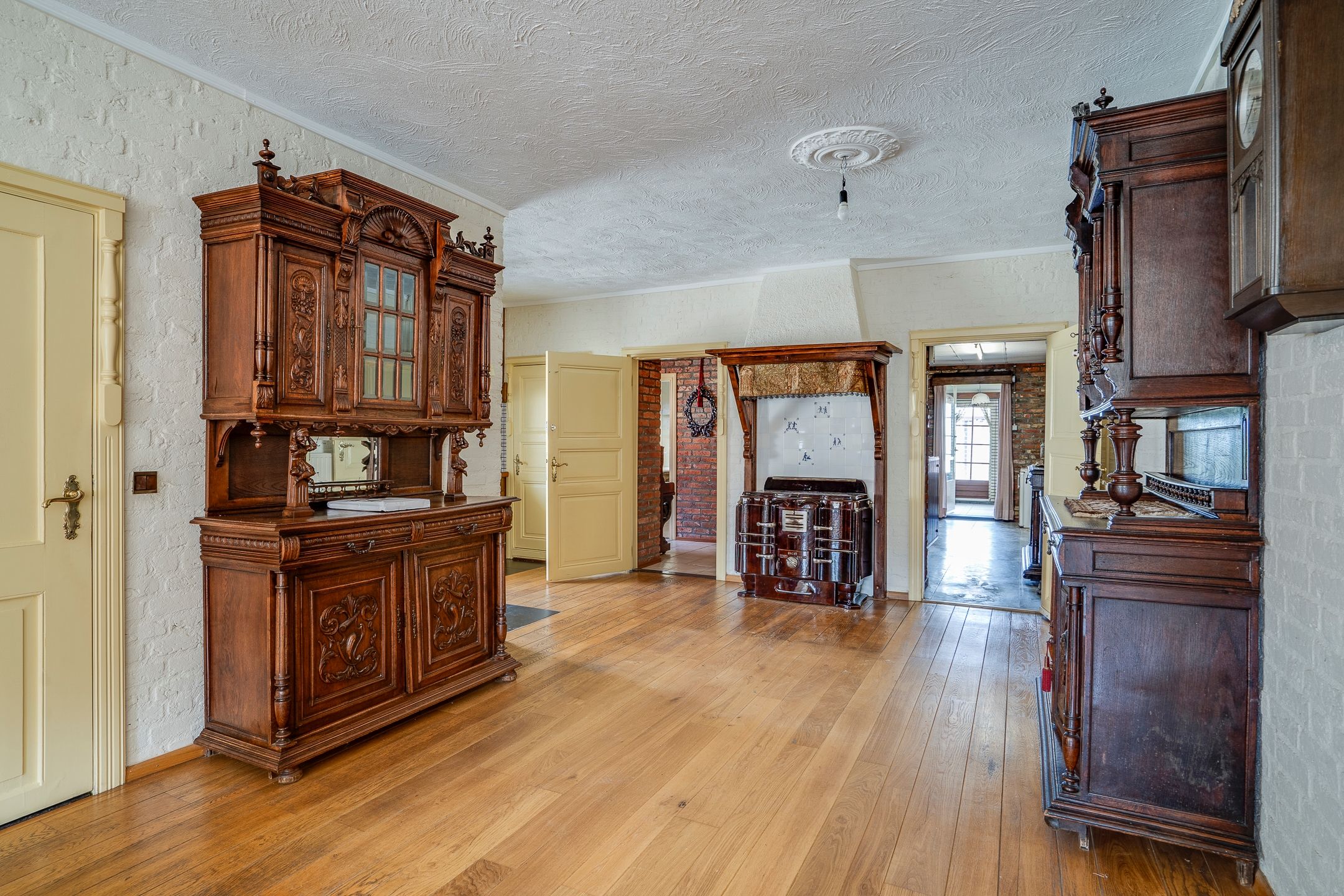 Spacious and Charming Detached Home in Rural Setting — 12