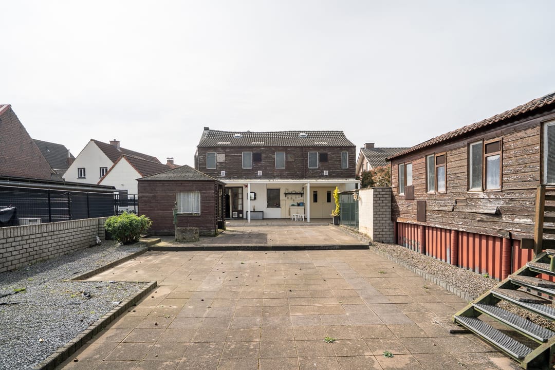Spacious and Charming Detached Home in Rural Setting — 35