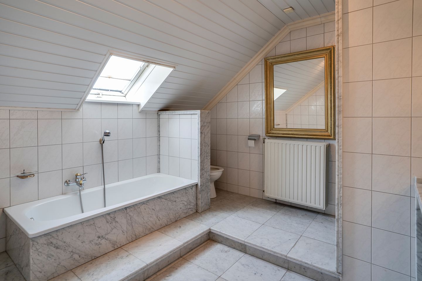 Spacious and Charming Detached Home in Rural Setting — 42