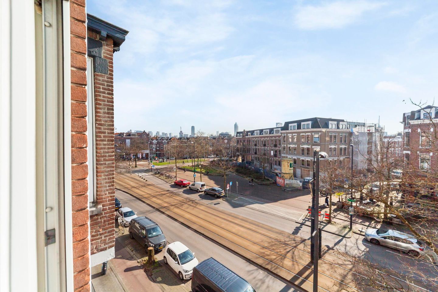 Charming Sustainable City Apartment in Vibrant Rotterdam Middelland — 21