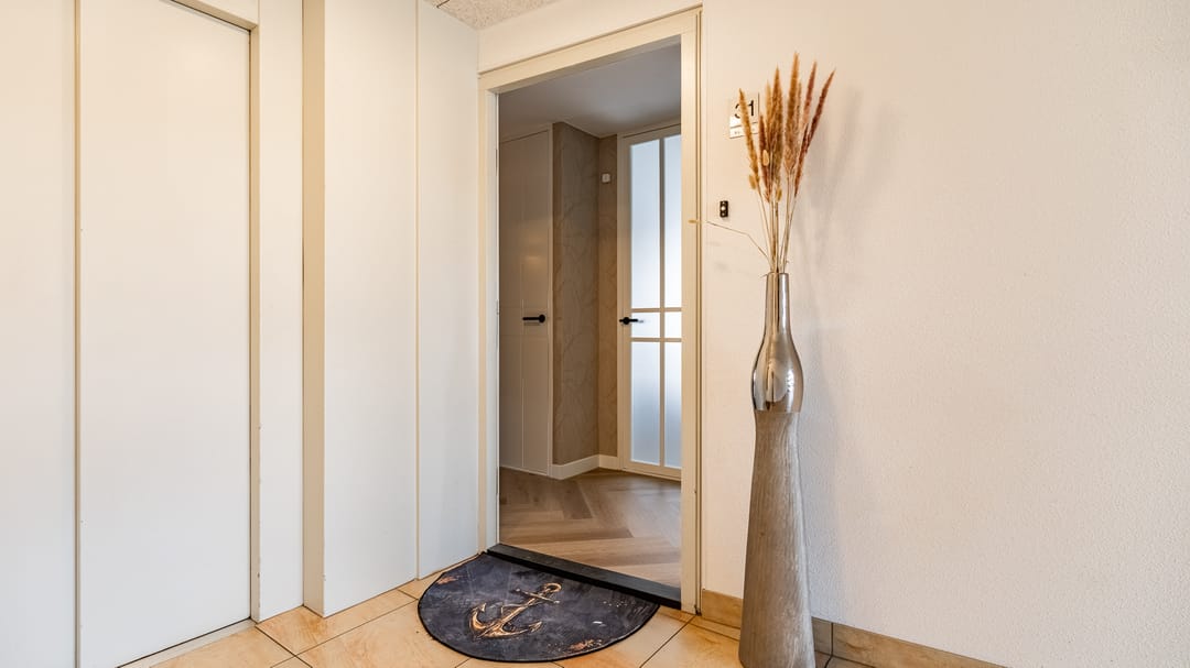 Modern Ground Floor Apartment with Marina Views and Private Mooring — 23