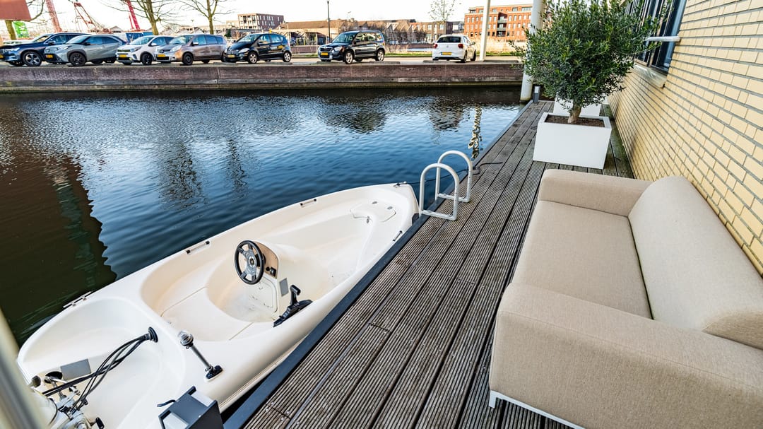 Modern Ground Floor Apartment with Marina Views and Private Mooring — 28