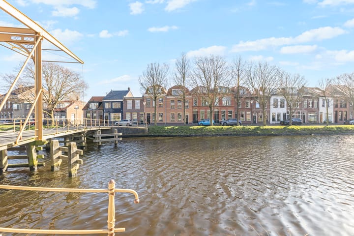 Tussenwoning te koop: Loodsgracht 71, Den Helder