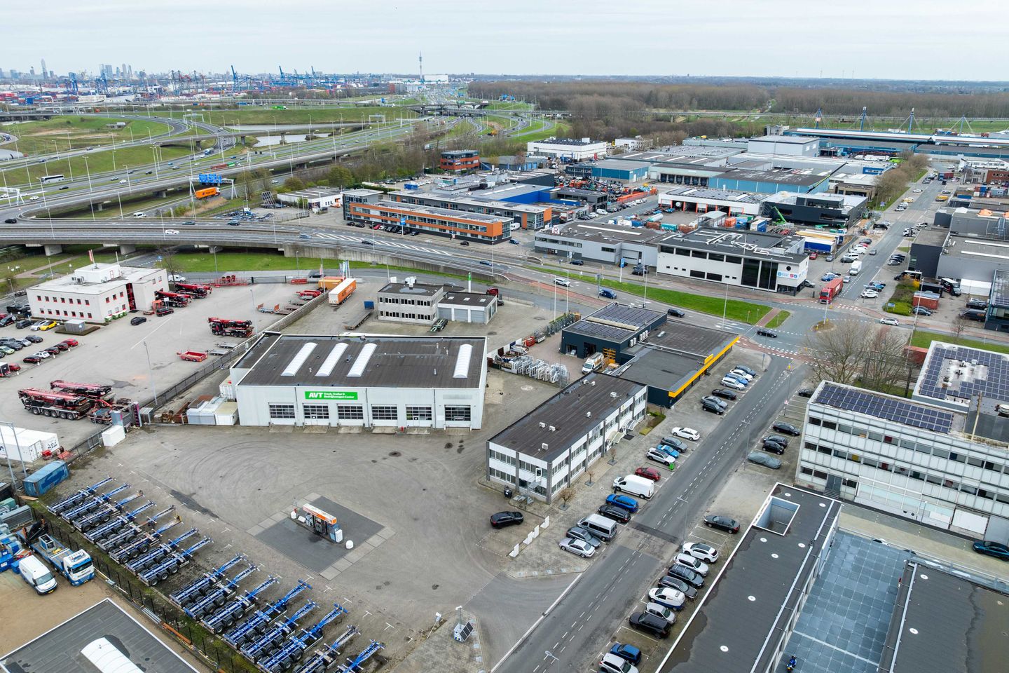 Bekijk foto 2 van Leerlooierstraat 50