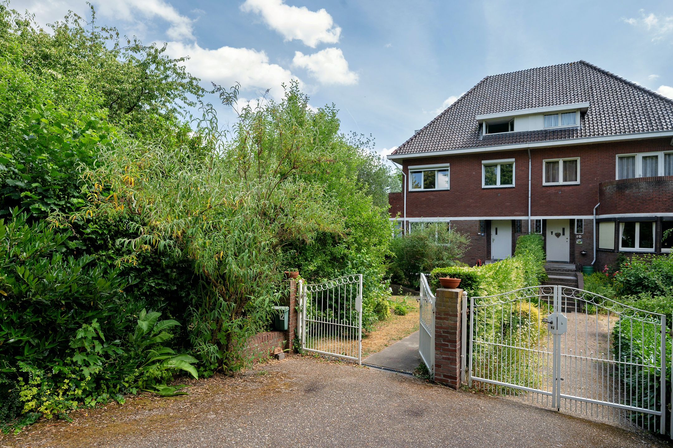 Photo 3 of Burgemeester van Liebergenstraat 12