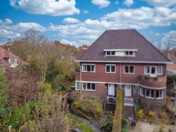 Photo 4 of Burgemeester van Liebergenstraat 12