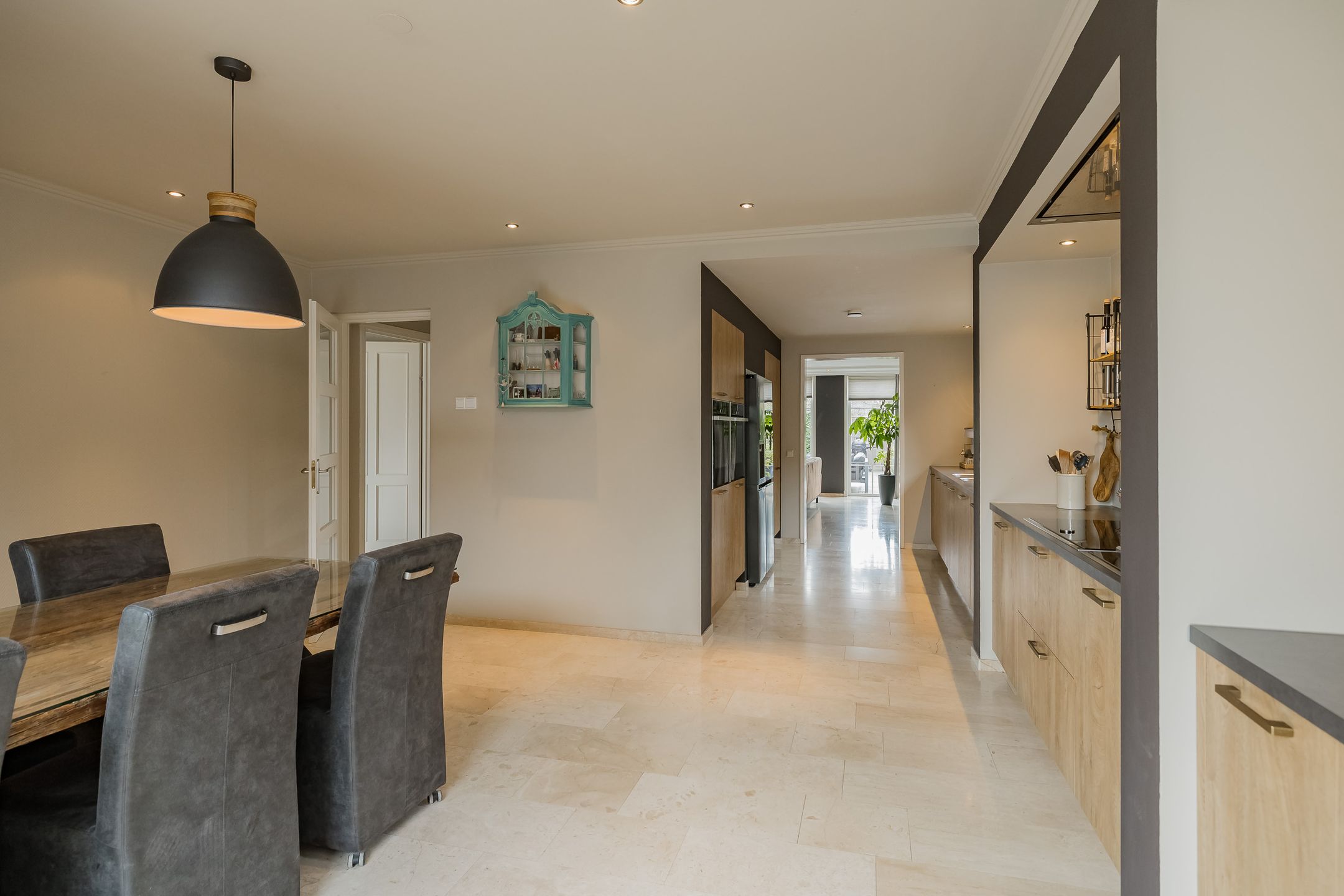 Spacious Detached Villa with Six Bedrooms and Luxury Amenities in Getsewoud Noord — 25