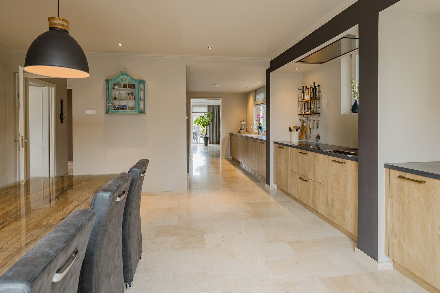 Spacious Detached Villa with Six Bedrooms and Luxury Amenities in Getsewoud Noord — 27