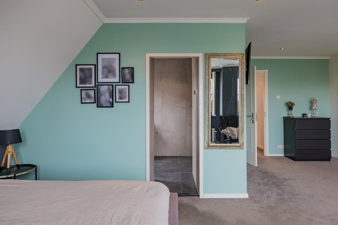 Spacious Detached Villa with Six Bedrooms and Luxury Amenities in Getsewoud Noord — 41