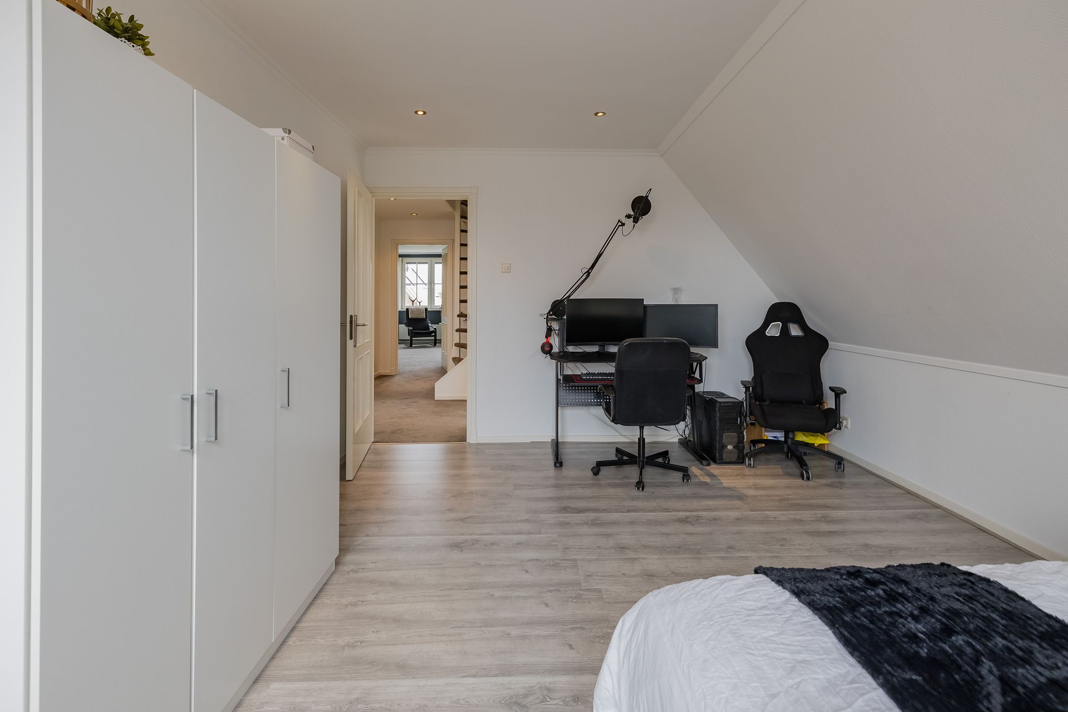 Spacious Detached Villa with Six Bedrooms and Luxury Amenities in Getsewoud Noord — 46