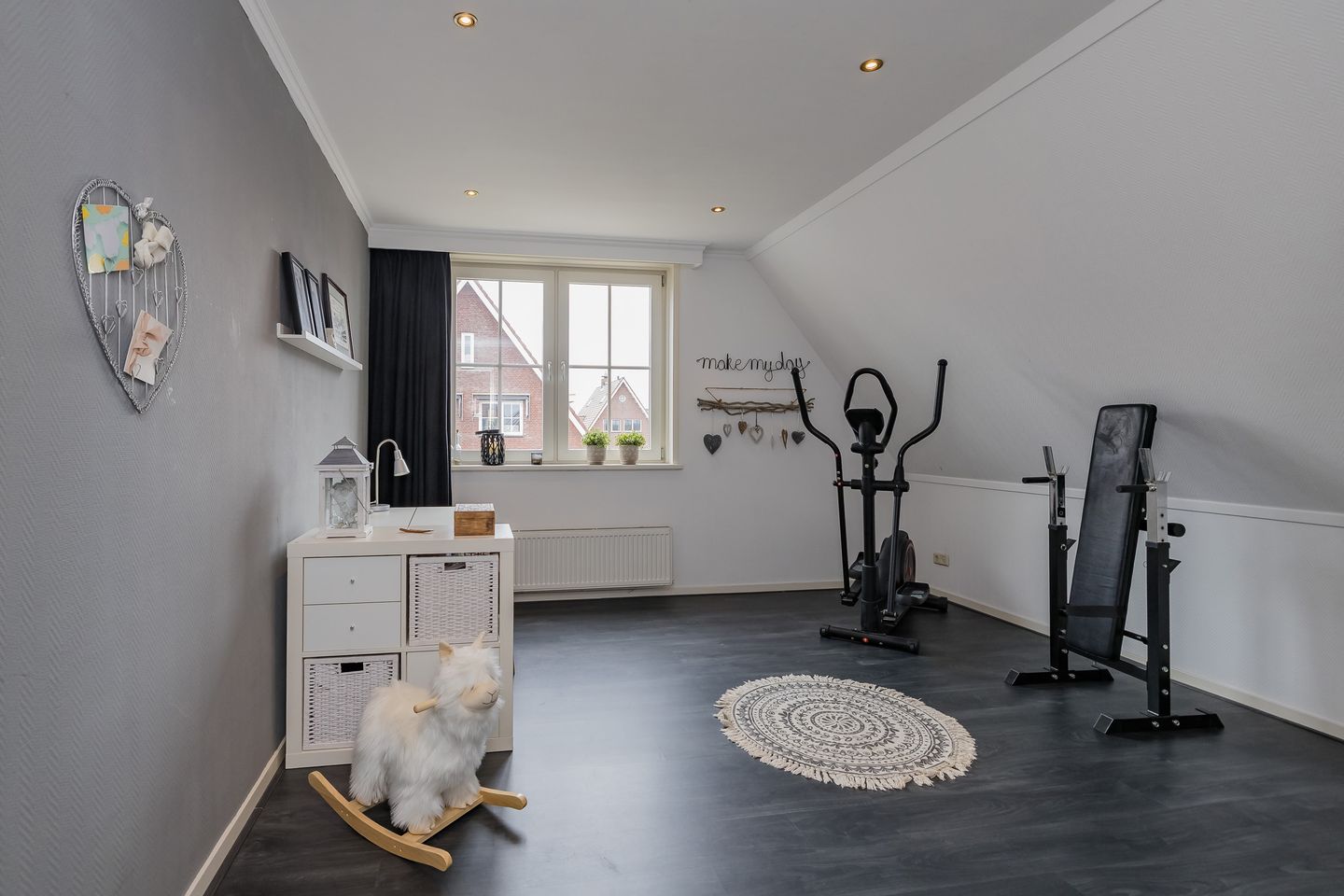 Spacious Detached Villa with Six Bedrooms and Luxury Amenities in Getsewoud Noord — 47