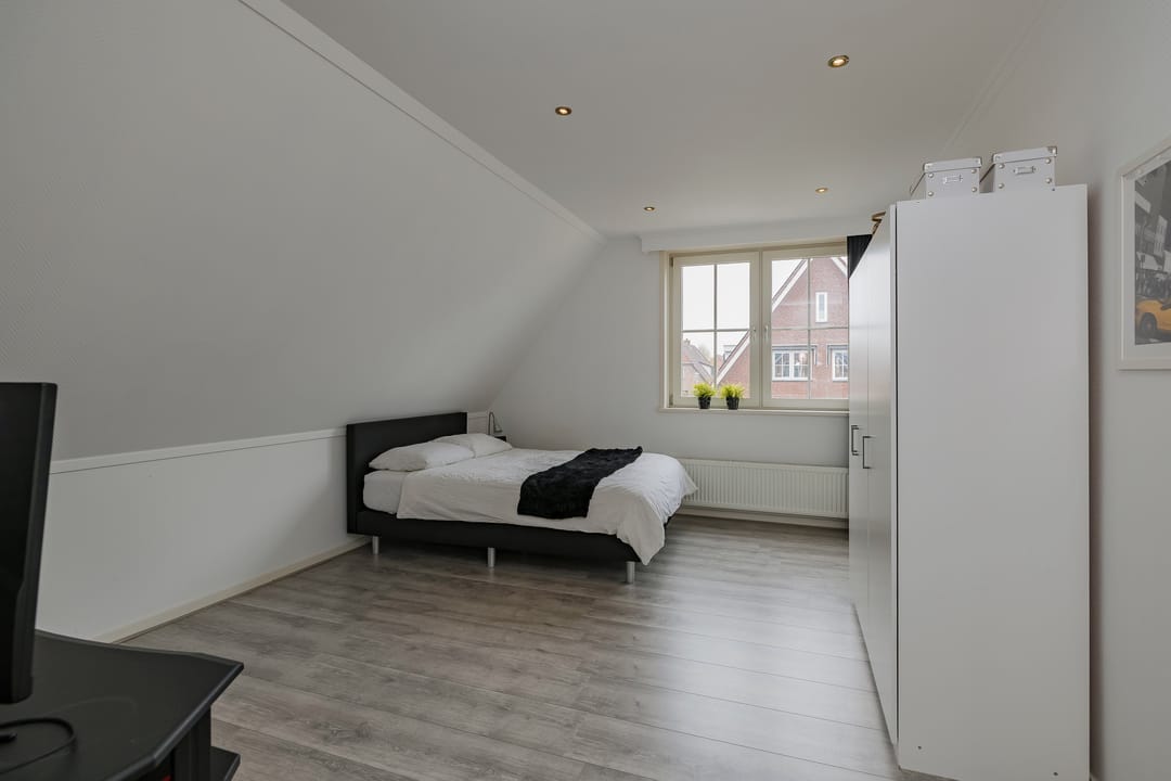 Spacious Detached Villa with Six Bedrooms and Luxury Amenities in Getsewoud Noord — 45