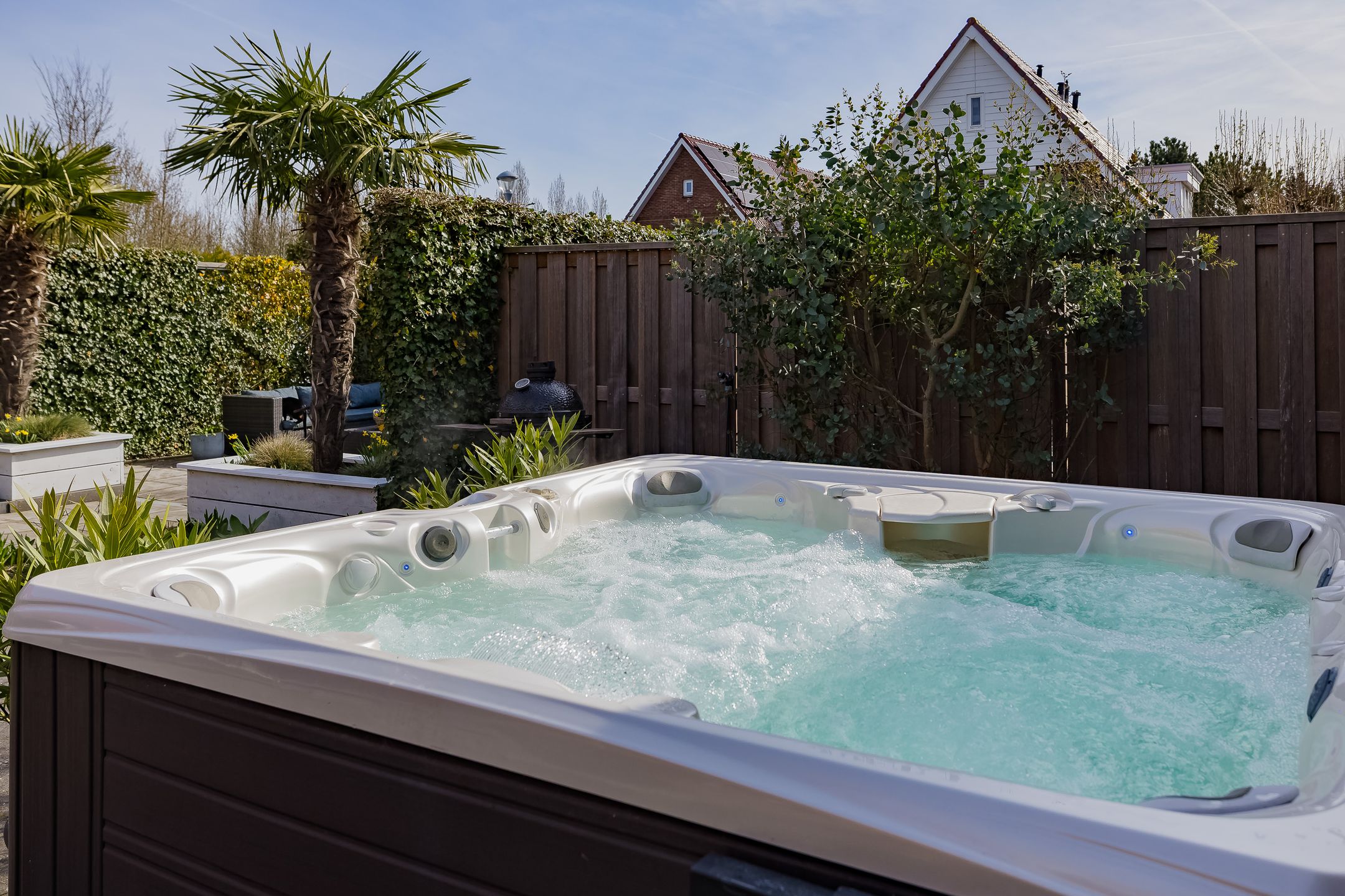 Spacious Detached Villa with Six Bedrooms and Luxury Amenities in Getsewoud Noord — 70
