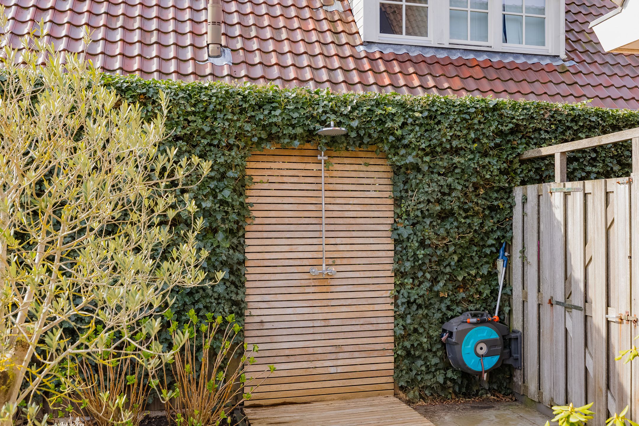Spacious Detached Villa with Six Bedrooms and Luxury Amenities in Getsewoud Noord — 73