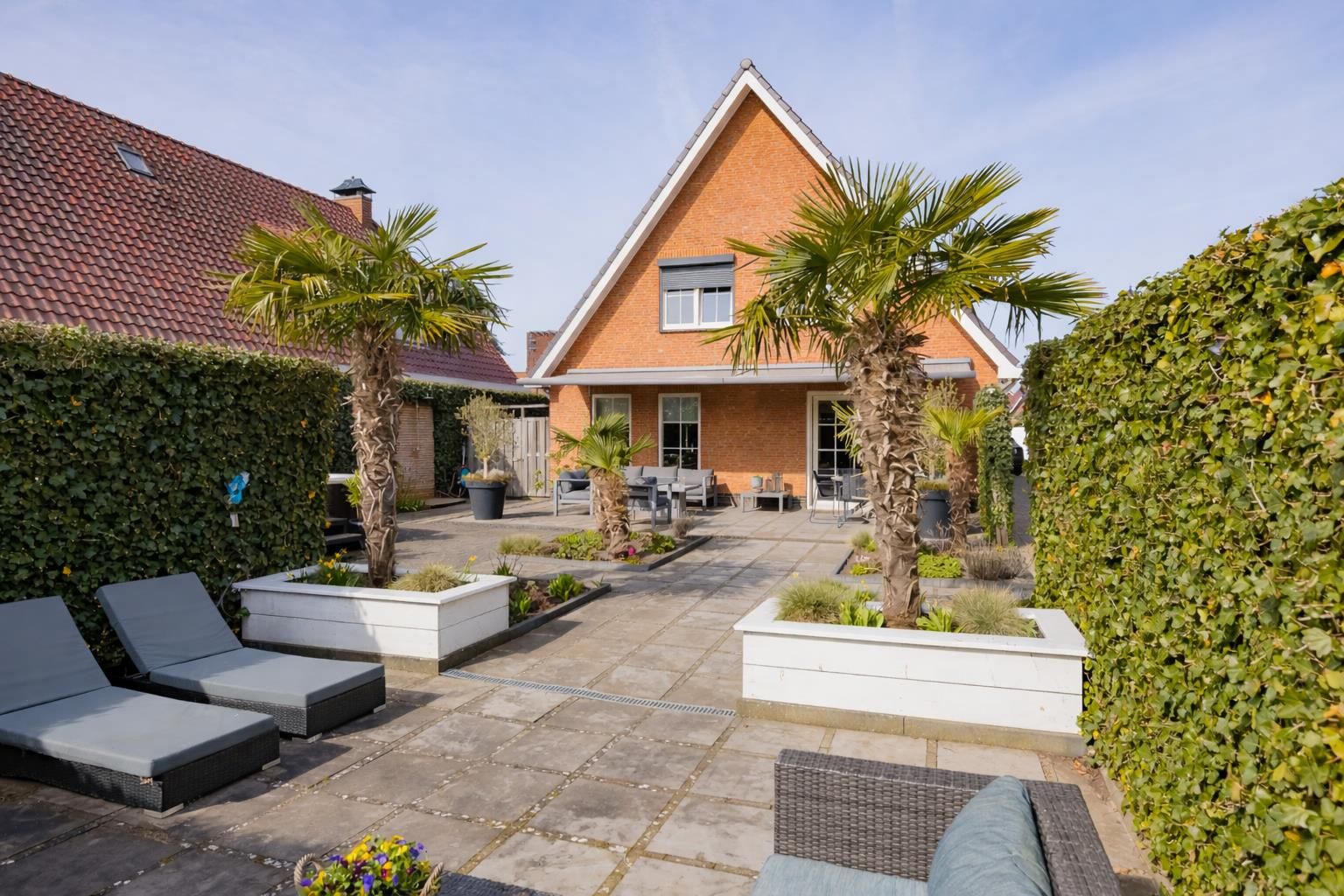 Spacious Detached Villa with Six Bedrooms and Luxury Amenities in Getsewoud Noord — 76
