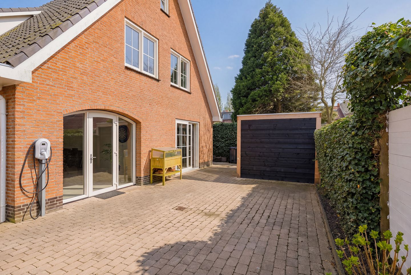 Spacious Detached Villa with Six Bedrooms and Luxury Amenities in Getsewoud Noord — 83